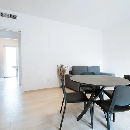 The Moon Appartement *